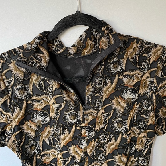 Vintage Floral Mockneck Short Sleeve (S) - Picture 9 of 10